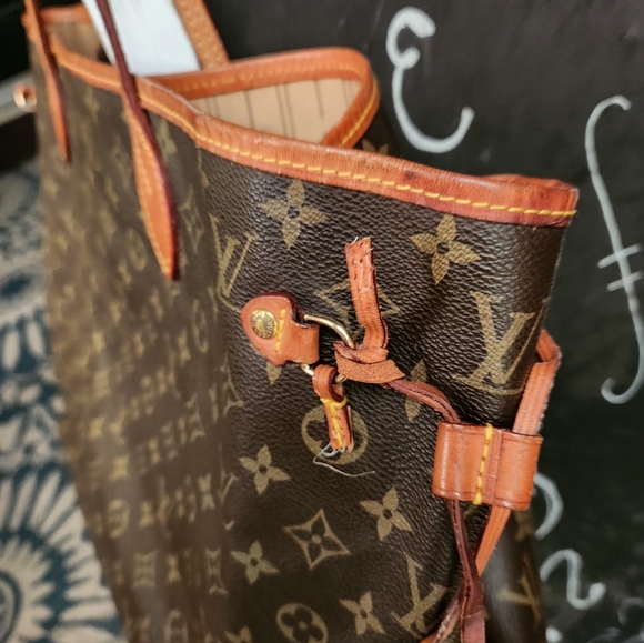 LARGE HOGO HANDBAG BY LOUIS VUITTON - Picture 10 of 11